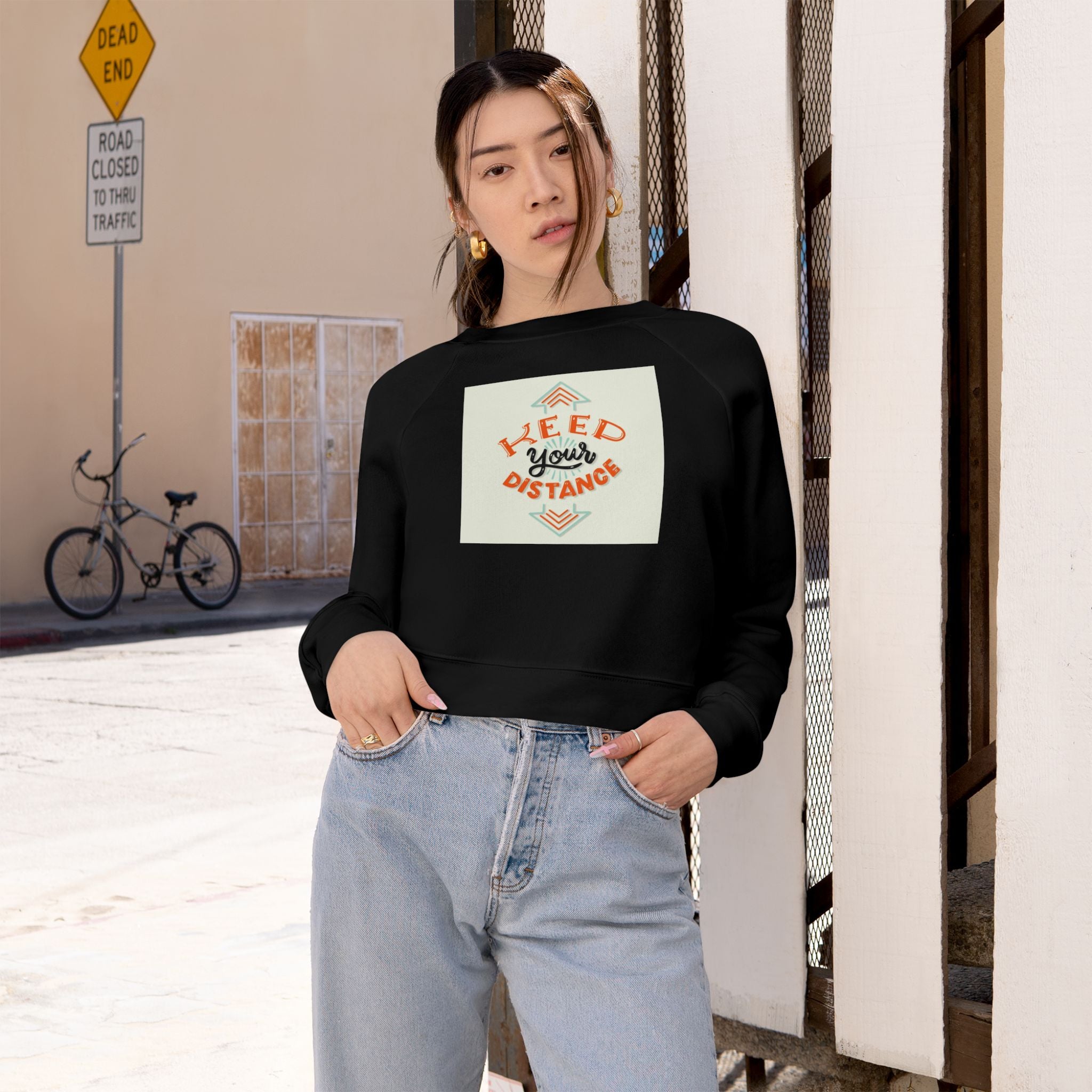 Cropped Pullover — "Keep Your Distance" Retro Graphic - Image 5