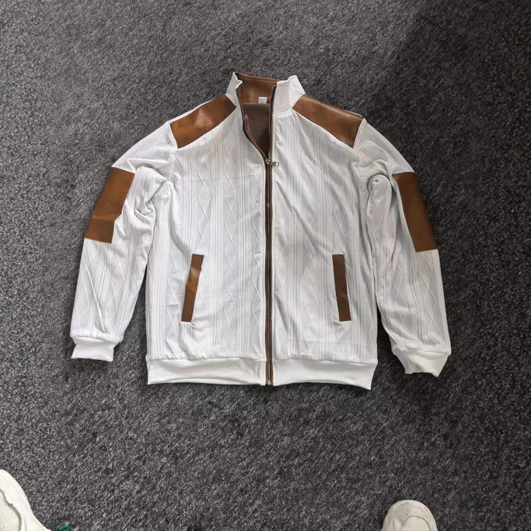 Color-block Textured Fleece-lined Zip-up Casual Jacket - Image 3